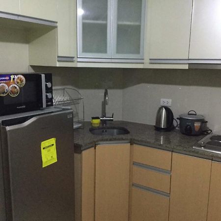 Palm Tree Villas 2 马尼拉 外观 照片