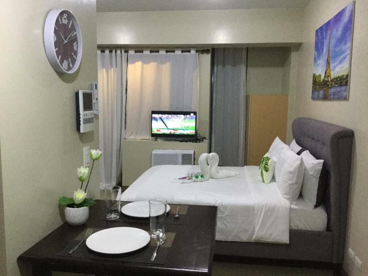 Palm Tree Villas 2 马尼拉 外观 照片